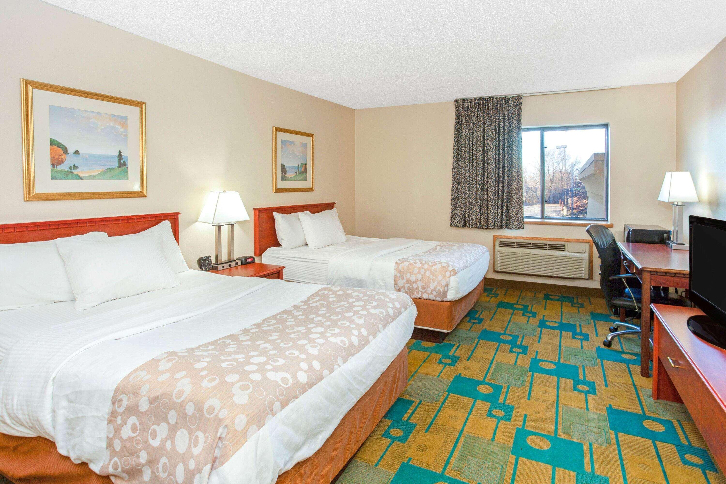 La Quinta Inn By Wyndham Milwaukee Airport / Oak Creek Exterior photo