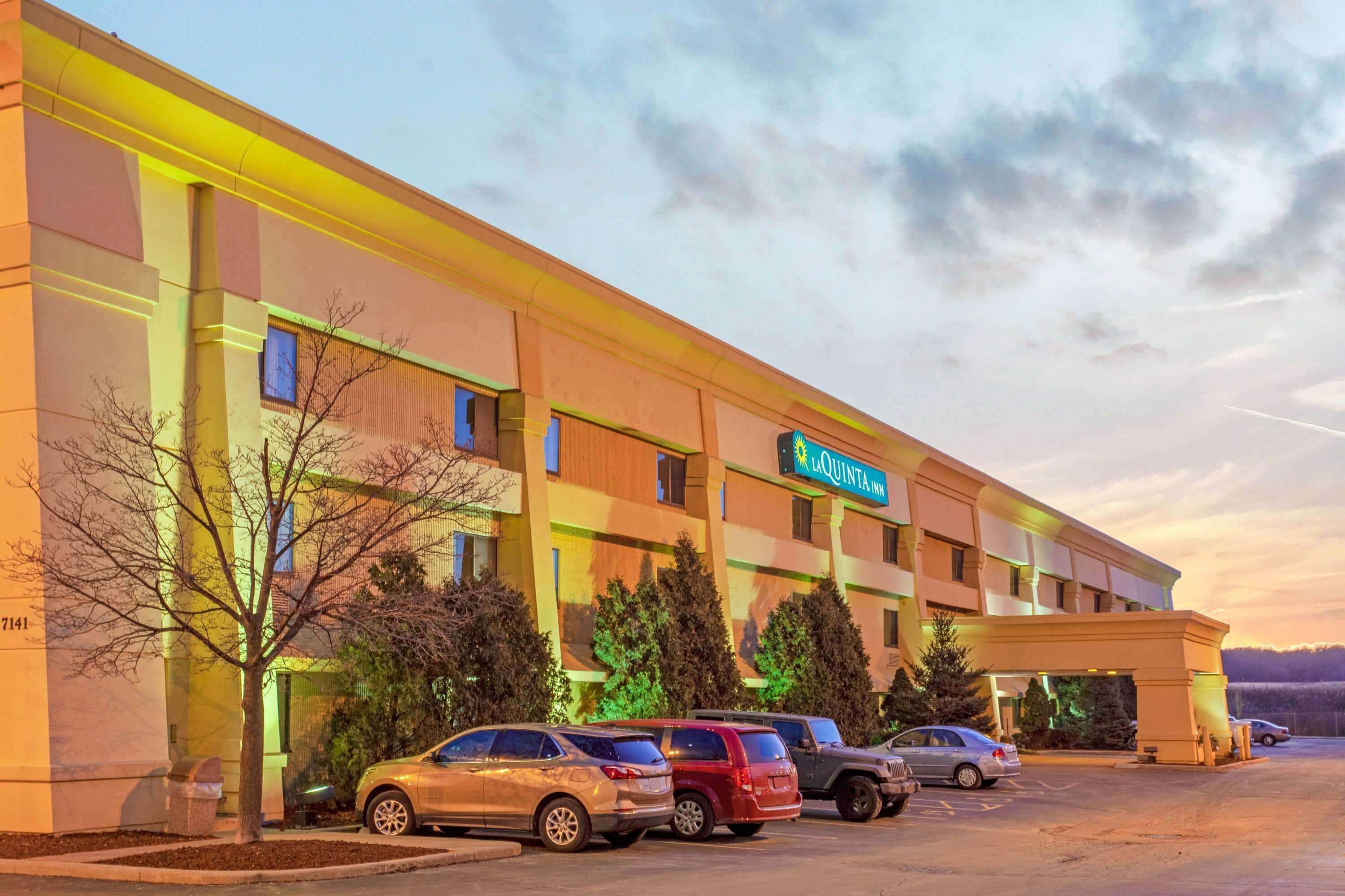 La Quinta Inn By Wyndham Milwaukee Airport / Oak Creek Exterior photo