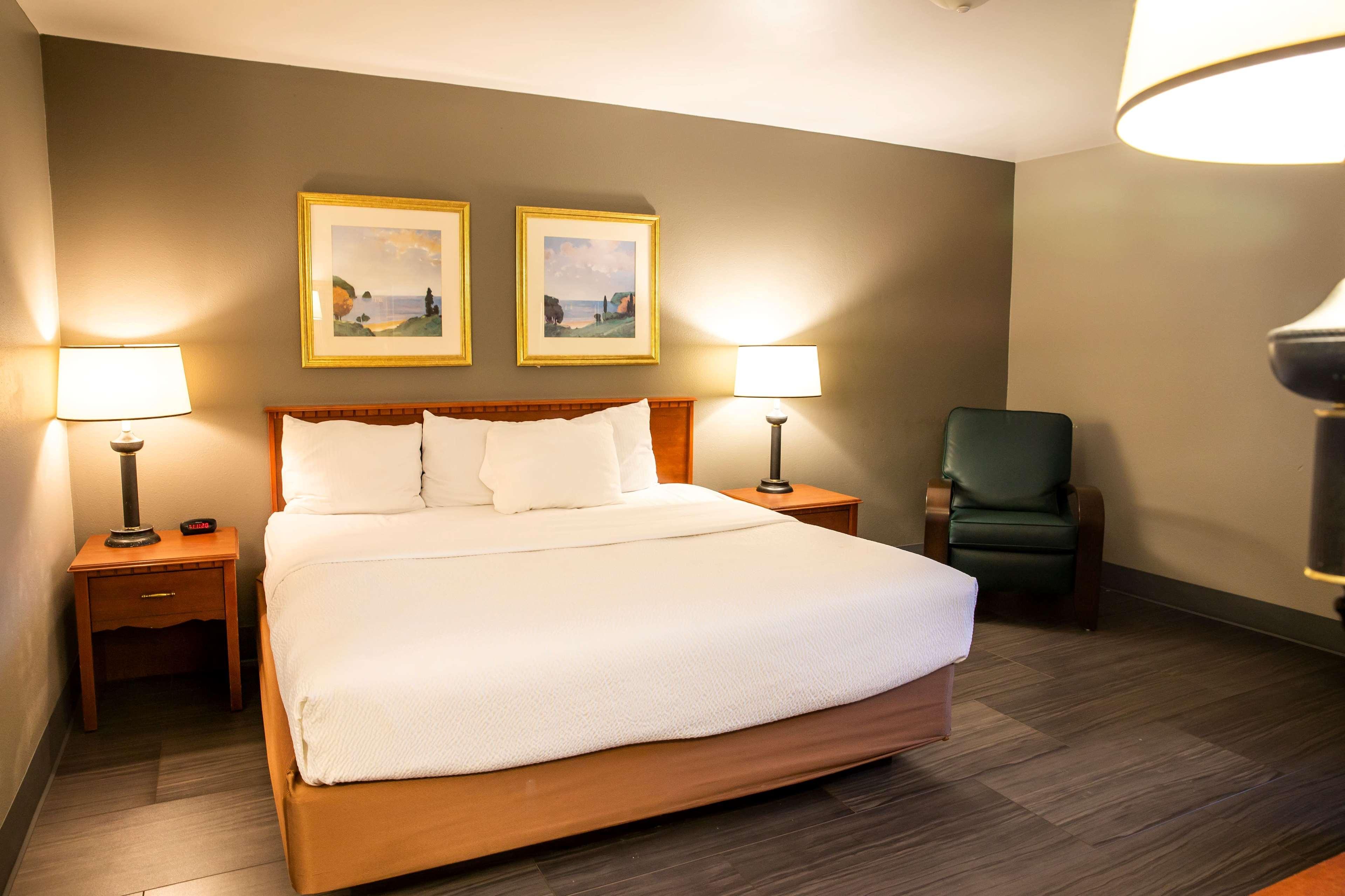 La Quinta Inn By Wyndham Milwaukee Airport / Oak Creek Exterior photo