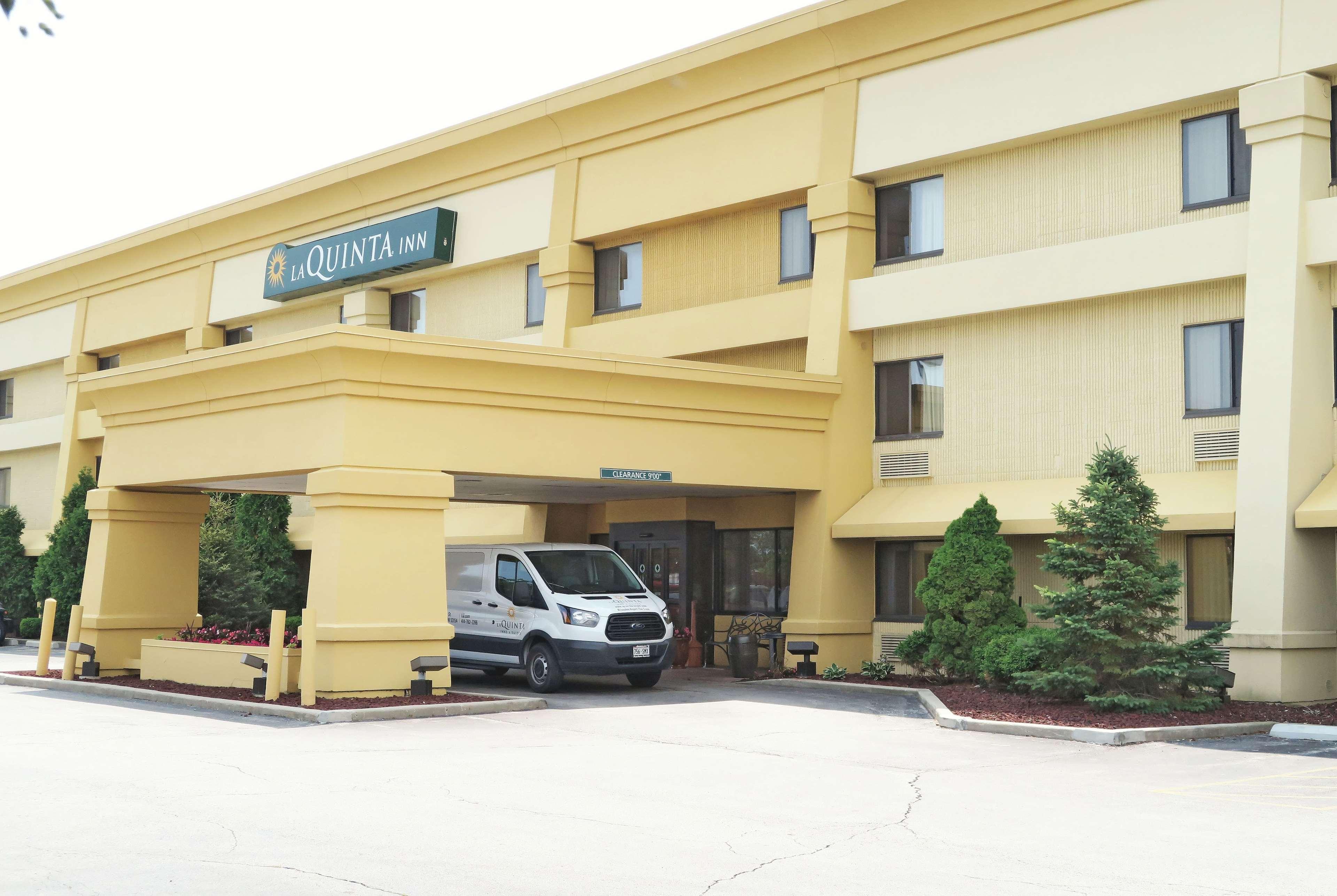La Quinta Inn By Wyndham Milwaukee Airport / Oak Creek Exterior photo